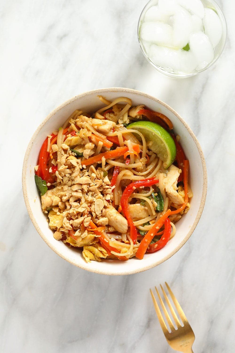 chicken pad Thai in bowl