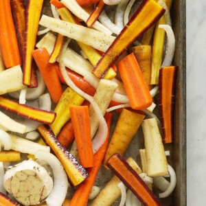 The description of the roasted carrots on a baking sheet.