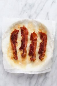 bacon in plate.