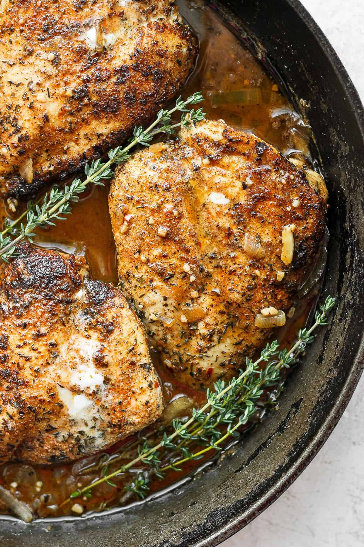 Garlic butter chicken is a quick and tasty dish the whole family will love. Learn how to make this meal in 6 easy steps! garlic butter chicken in a cast iron skillet