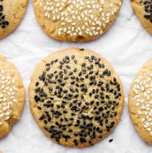 sesame cookies with black sesame seeds.